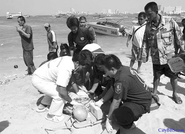 泰国芭提雅快艇事故致两名中国游客两死七伤