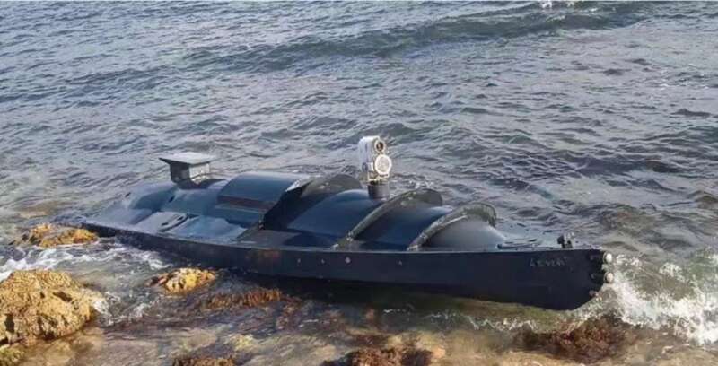 进行自杀式袭击的乌军无人艇拍摄的视频截图