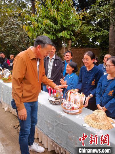 泰国总理赛塔到清迈考察旅游市场 泰国总理赛塔到清迈考察旅游市场