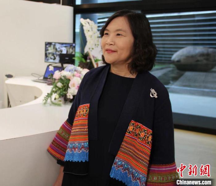 泰国国家旅游局清迈办公室主任素拉达接受记者的采访 泰国国家旅游局清迈办公室主任素拉达接受记者的采访