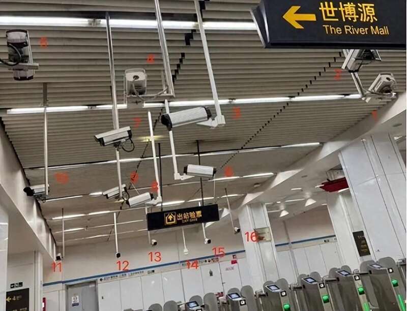 同一站点出口安装了16个监控摄像头 同一站点出口安装了16个监控摄像头
