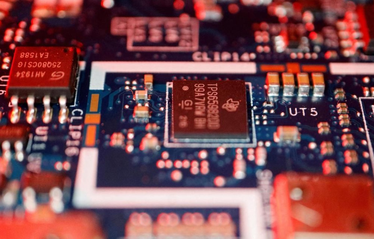 特朗普政府正在计划对马来西亚和泰国出口AI晶片实施新的限制，以扩大限制中国获取这些技术的努力 ...