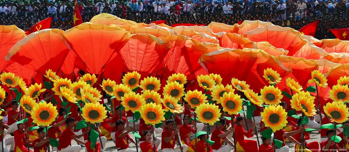 越南9月2日庆祝摆脱法国殖民统治80周年纪念活动 越南9月2日庆祝摆脱法国殖民统治80周年纪念活动