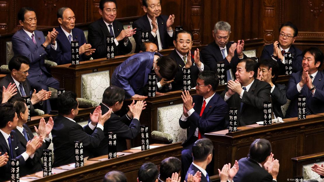 高市当选后鞠躬高市当选后鞠躬感谢